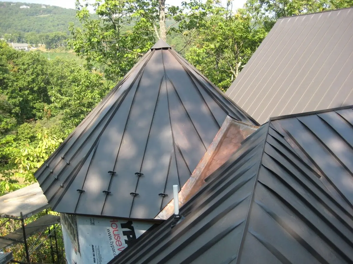 Professional Roof Tarp Installation by Craftsman Roofing in Twin Hill Park